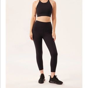 Girlfriend Collective high waist high rise compression leggings in black 7/8